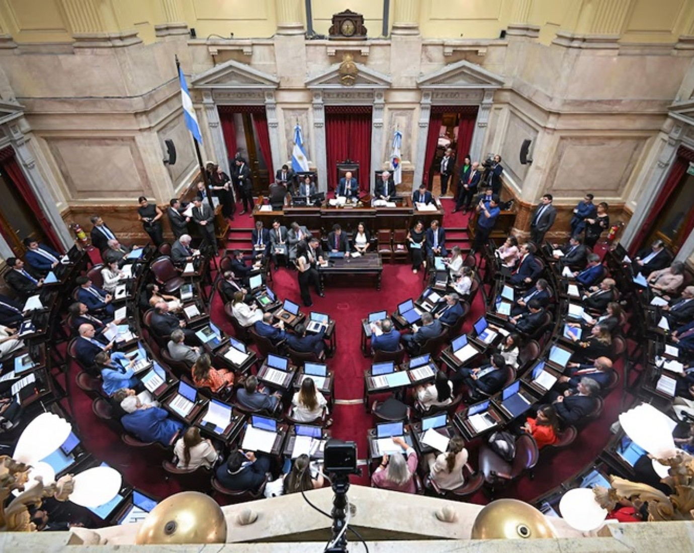 Escándalo en el Congreso: Los nuevos aumentos de sueldos para senadores superan los $10 millones