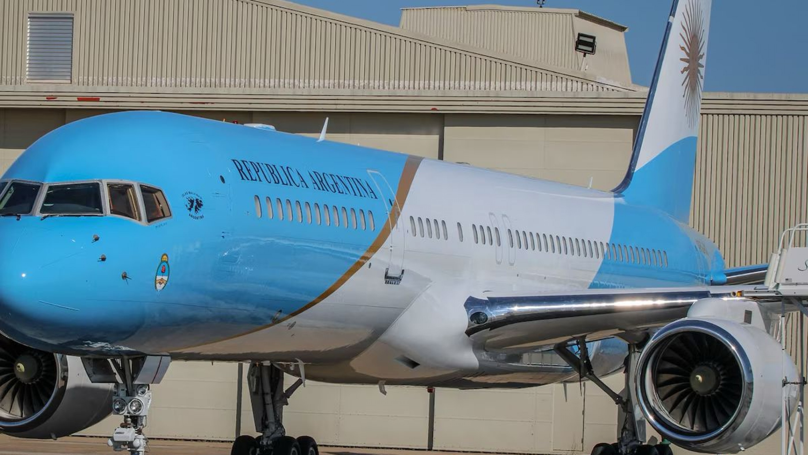 Ruido político: Un viaje, un video y varios demonios