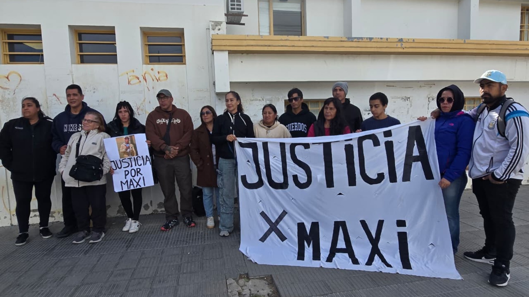 "No buscamos venganza, pedimos justicia": la mamá de Gonzalo Guenchur acompañó a la familia de Maxi Cifuentes