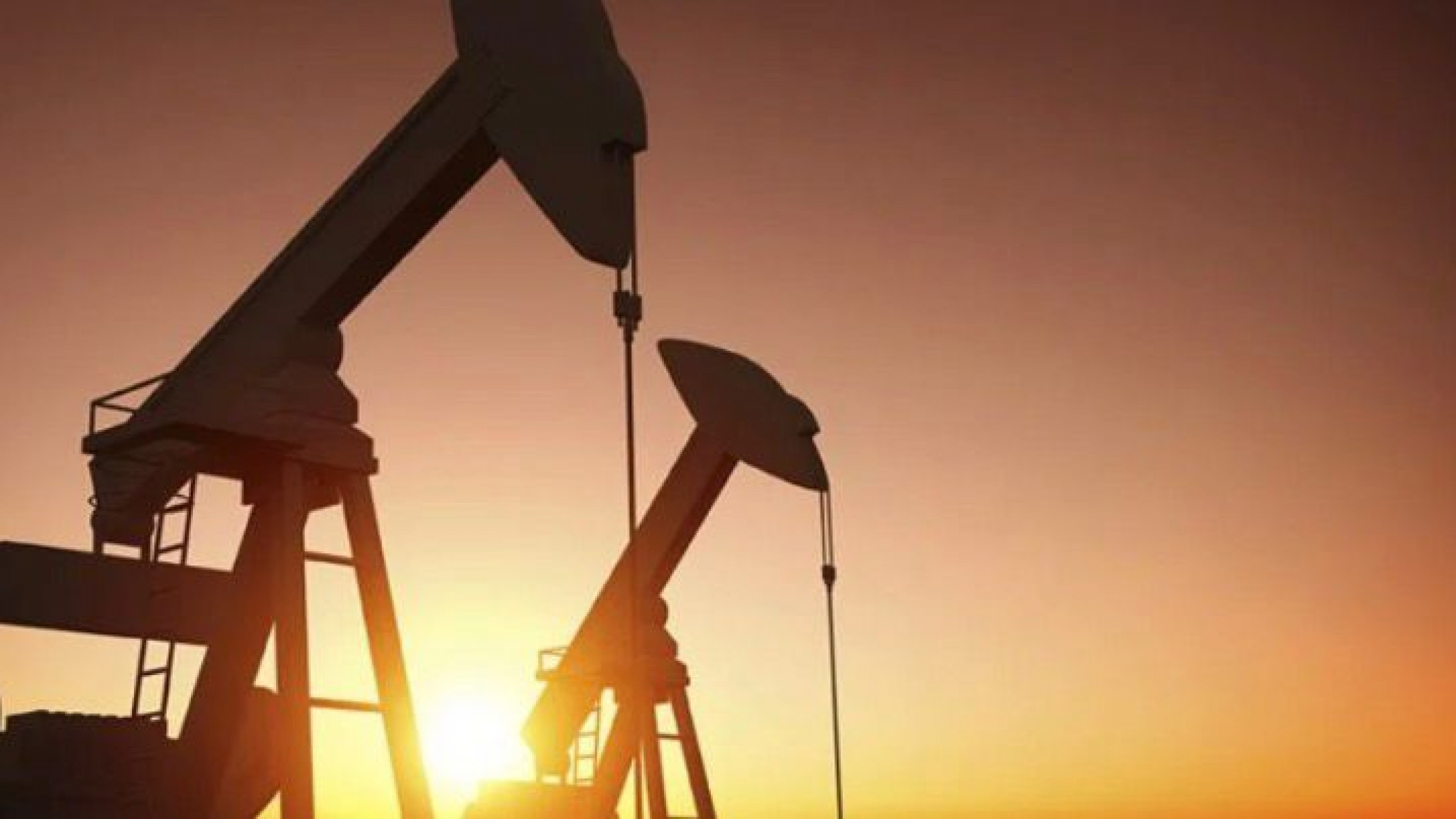 El petróleo cayó casi 9% y volvió a cotizar por debajo de los 100 dólares