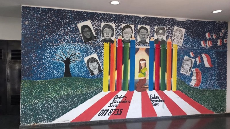 "¿Incitan a la violencia?": una directora mandó a borrar murales sobre la Dictadura y Malvinas en un colegio de La Pampa
