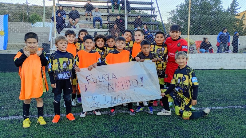 Campeones y con un mensaje que emociona: nenes de Rada Tilly le dedicaron el triunfo a "Nachito"