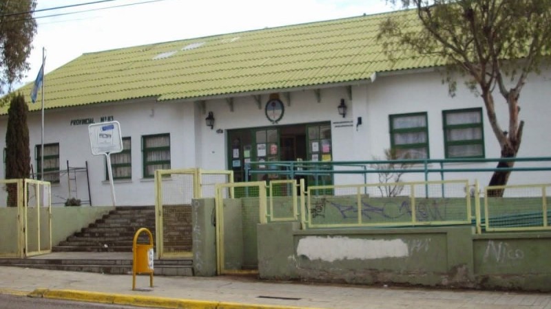 Comodoro: la Escuela 83 cumple 121 años y celebra con mejoras hechas a pulmón por las familias