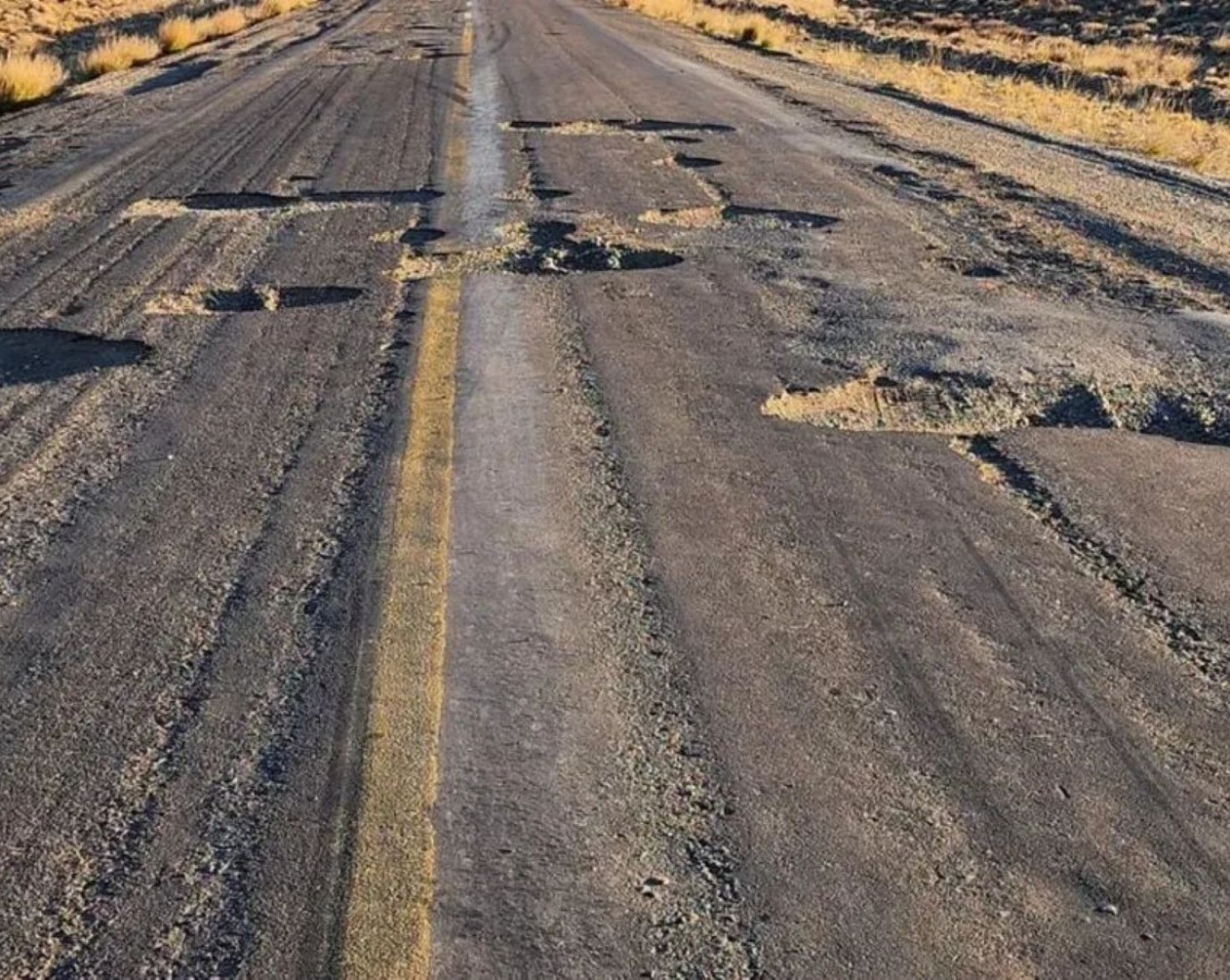 Luque junto a diputados de Unión por la Patria reclamó a Nación que libere los fondos de mantenimiento para las rutas nacionales que se recauda en el impuesto a los combustibles