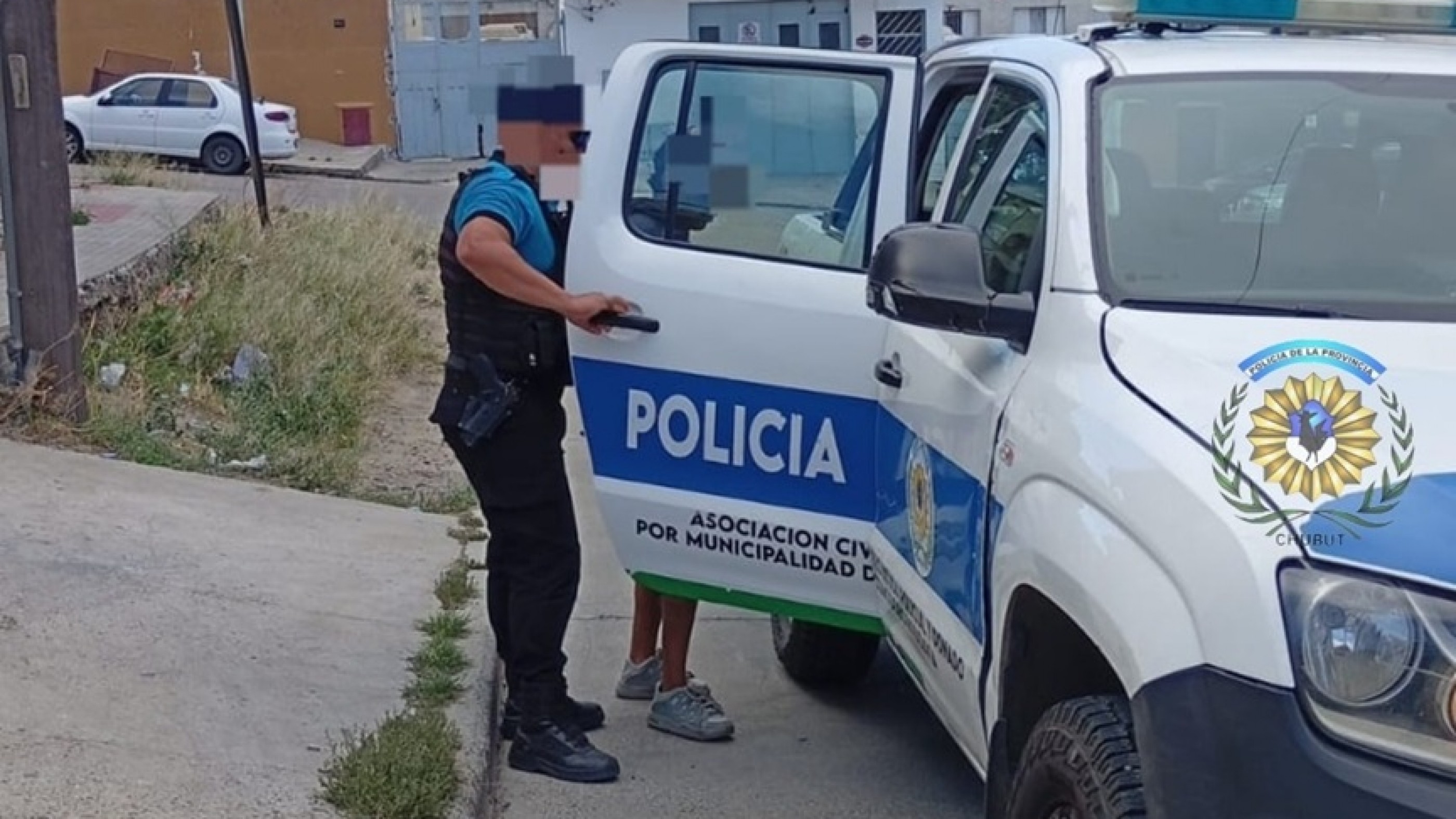 Barrio Jorge Newbery: Chocó, quiso huir y la policía descubrió que era un prófugo de la justicia