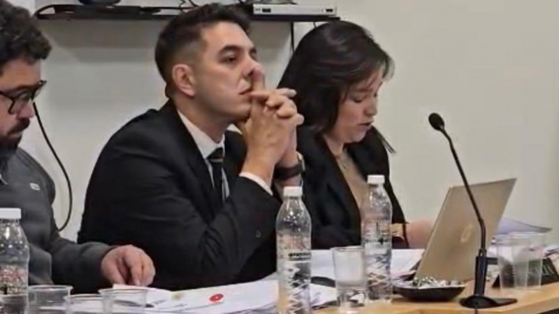 Para la Fiscalía, el padrastro golpeó reiteradas veces a Ángel y la madre no intervino ni lo asistió