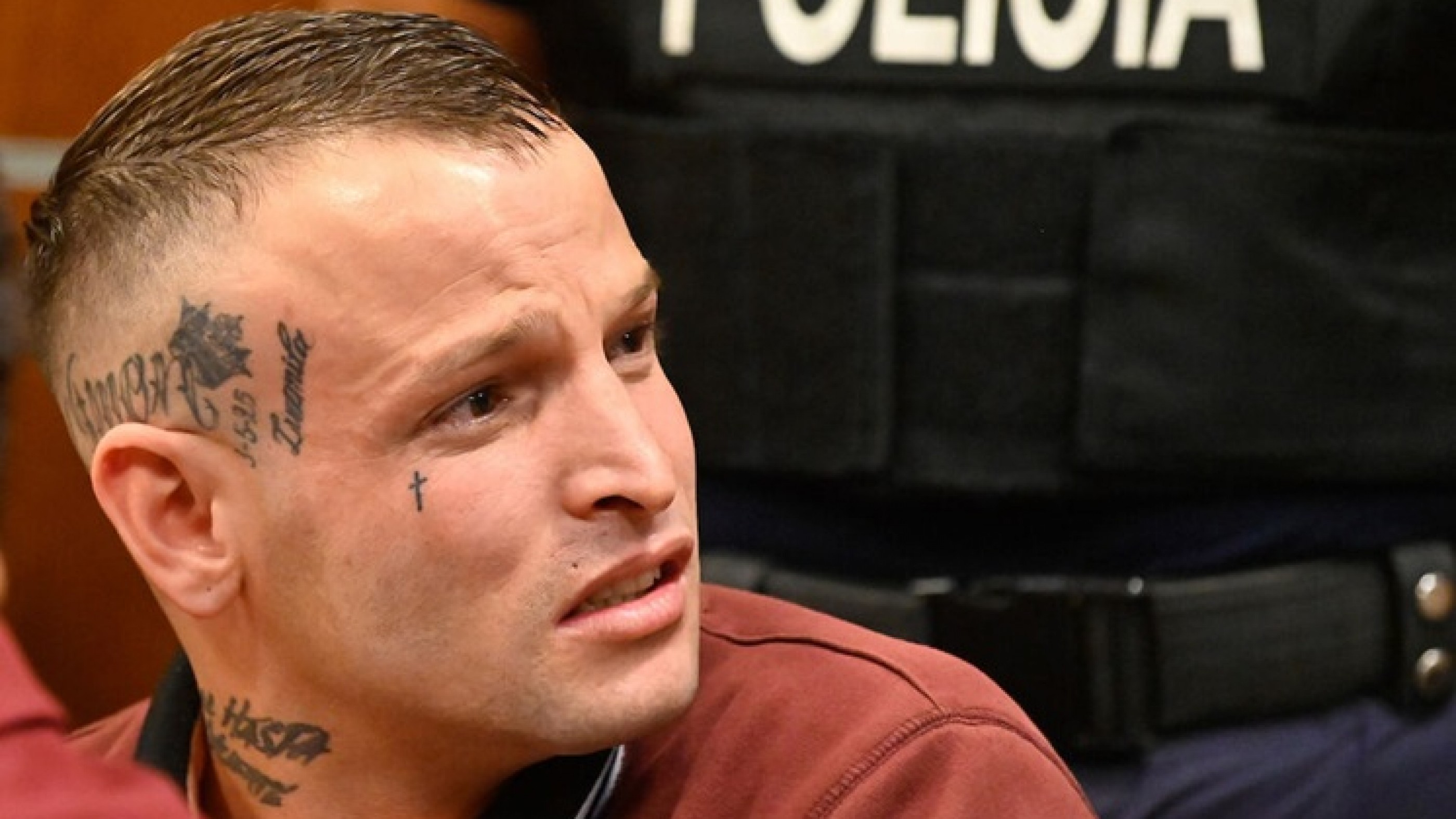 Asesinó a su papá por abusar de su hermana y la justicia le dio prisión domiciliaria