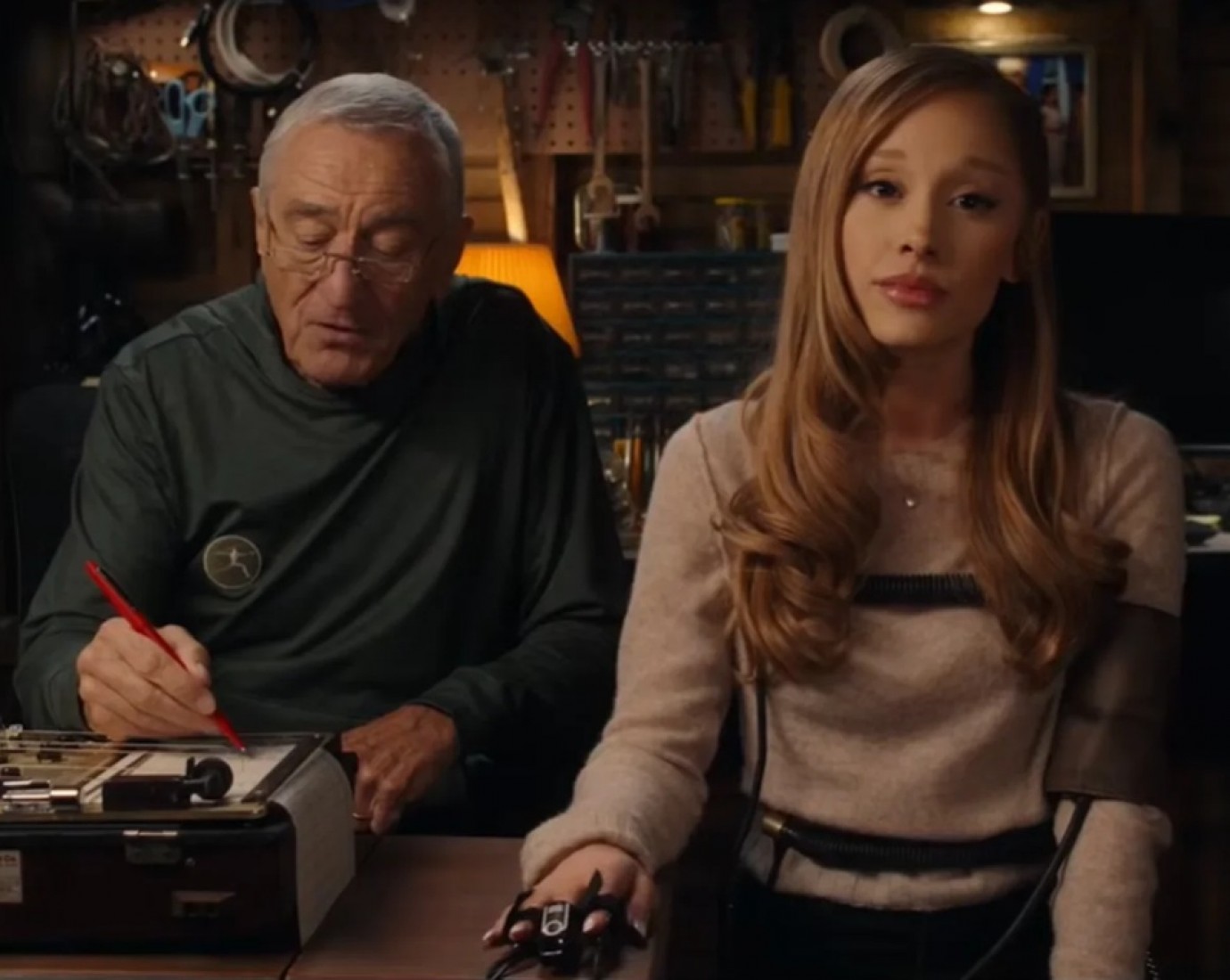 De estrella del pop a agente del FBI: Ariana Grande se suma a la familia Focker para enfrentar a Ben Stiller