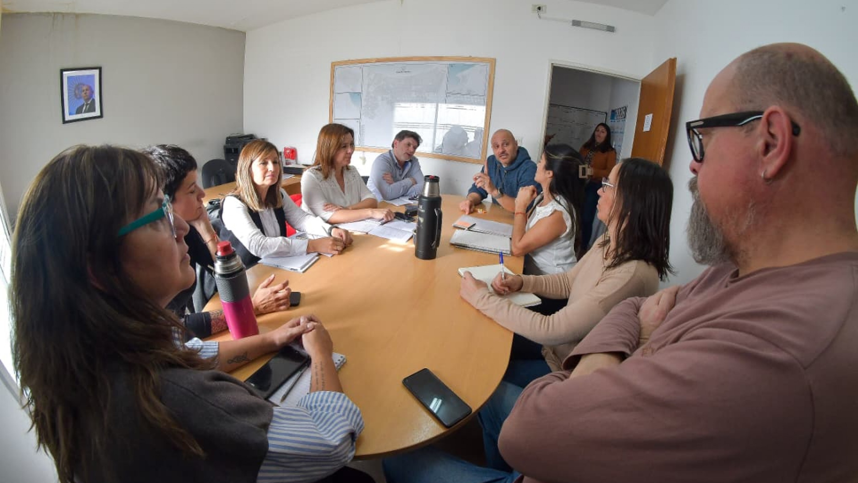 Chubut cerró el acuerdo salarial con los auxiliares de educación: habrá subas escalonadas hasta julio