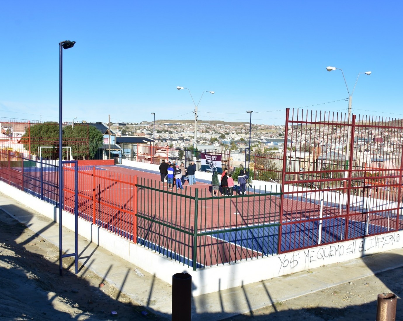 Reacondicionaron el playón deportivo del barrio Cerro Solo