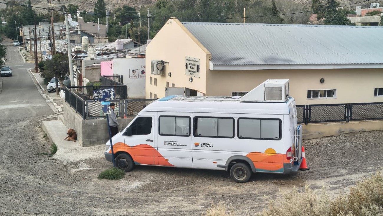 El Registro Civil Móvil ya realizó más de 1.370 trámites de DNI y pasaporte en Chubut