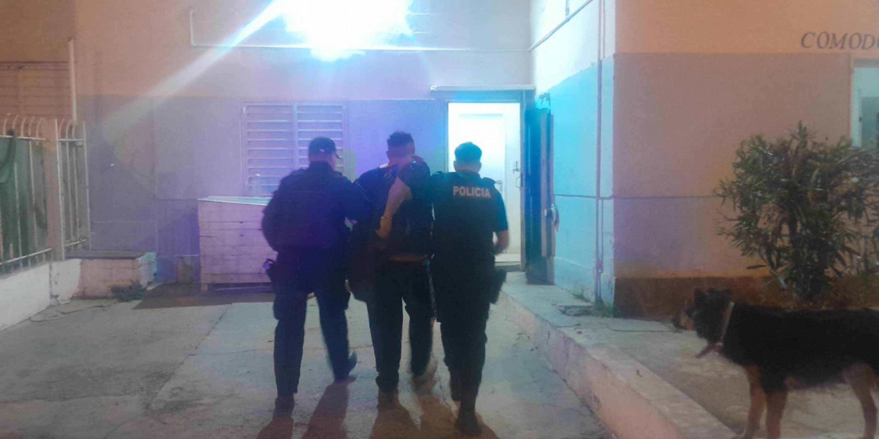 Cinco vehículos chocados, fuga y escándalo: manejaba borracho, terminó demorado y tenía 1,85 de alcohol en sangre