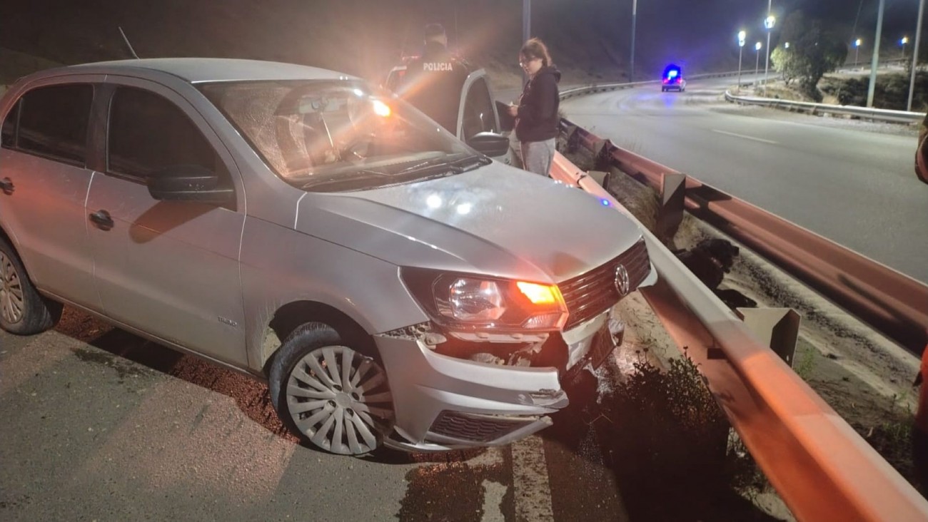 Comodoro Rivadavia: la chocaron en la Ruta 3 y terminó despistando, el otro conductor se fugó