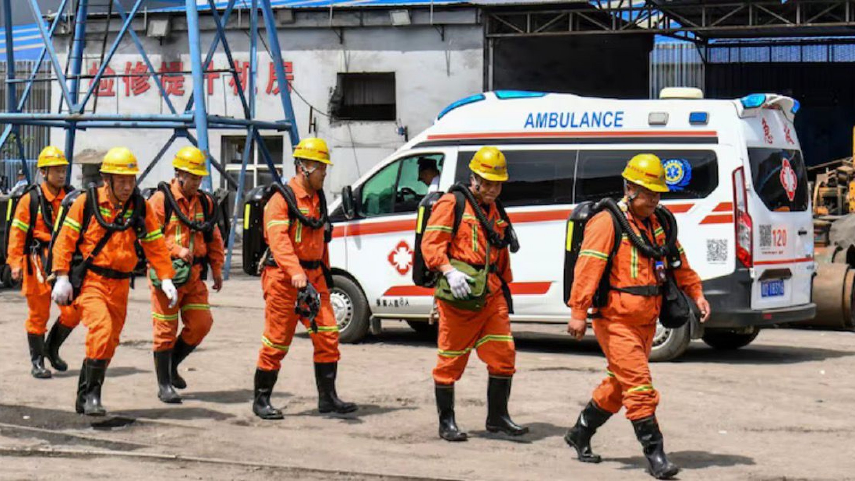 Una explosión en una mina de carbón dejó al menos 82 muertos y varios desaparecidos