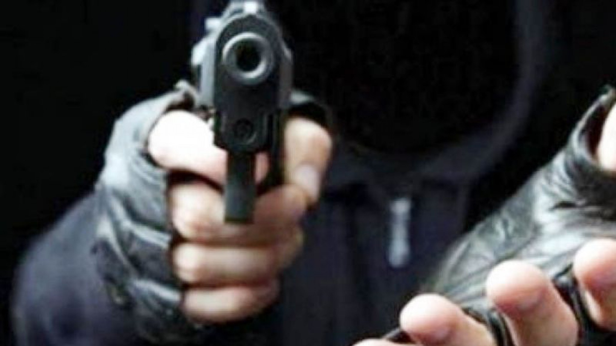 Delincuentes balearon a un almacenero: su mujer se encargó de matar a uno de ellos