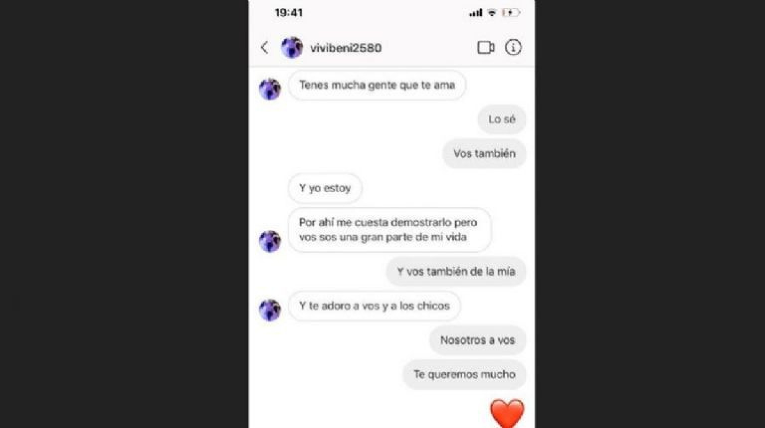 Pampita mostró los chats con su niñera ¿Era todo una farsa?