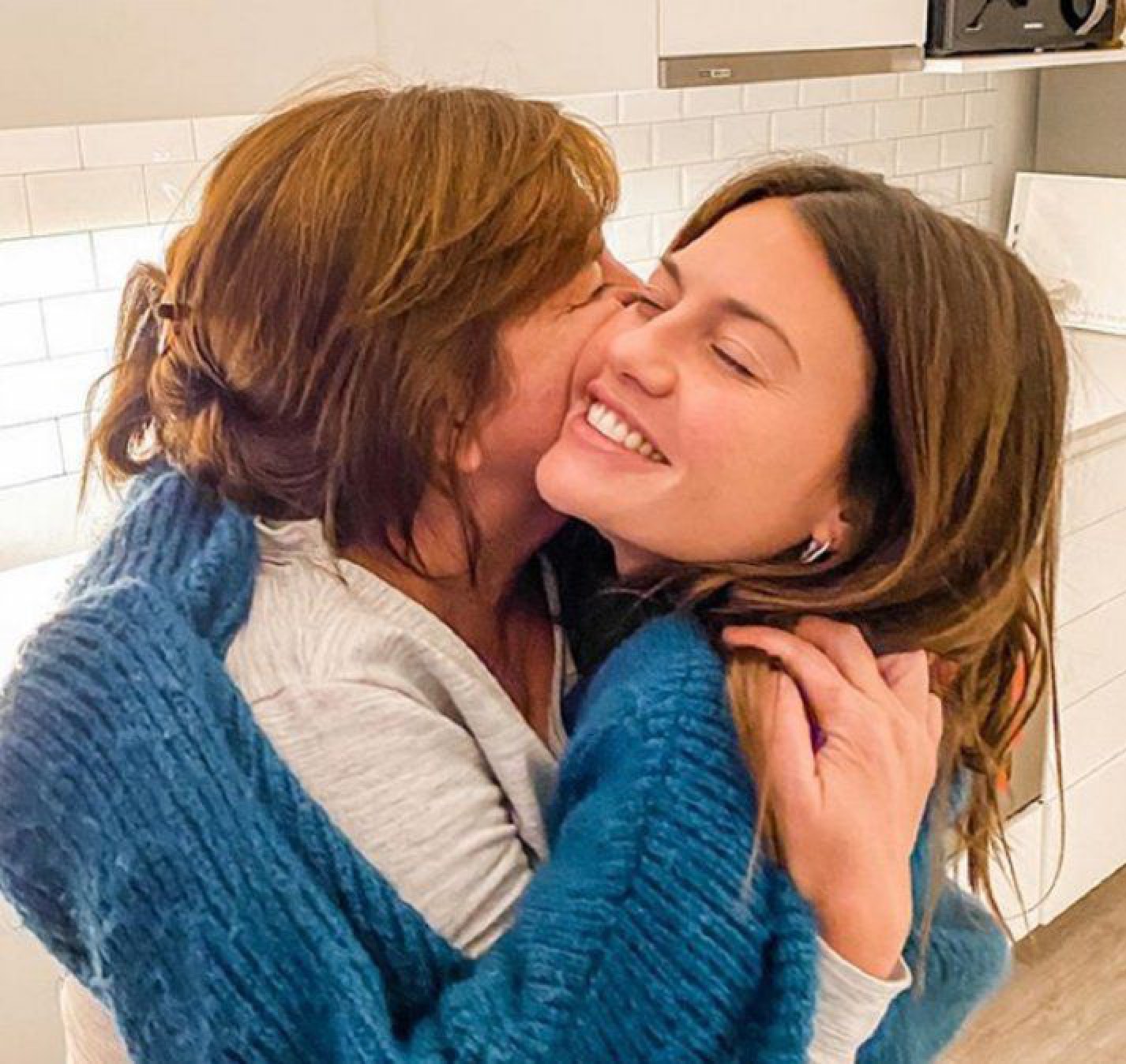 Camisa abierta y sin nada abajo: el sensual posteo de Sofìa Jujuy tras separarse