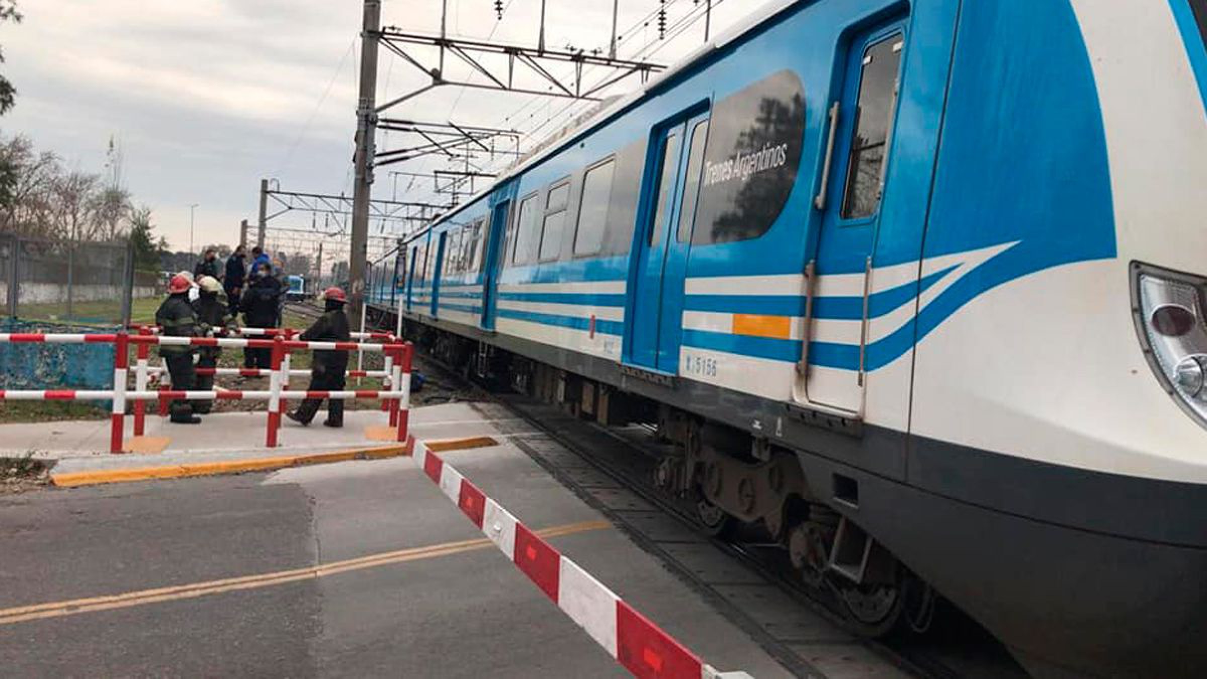 Una mujer perdió la vida tras ser impactada por un tren