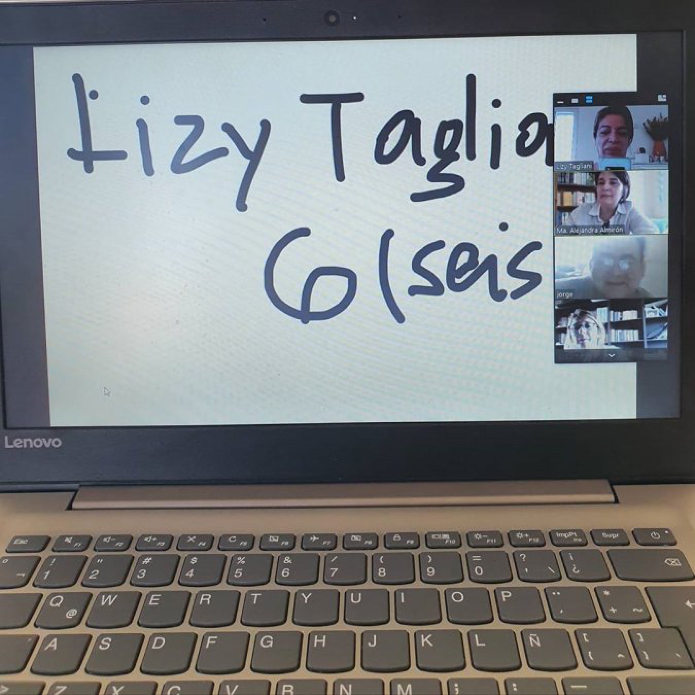 Lizy Tagliani firme con sus estudios: ”Una manito de fe siempre ayuda”