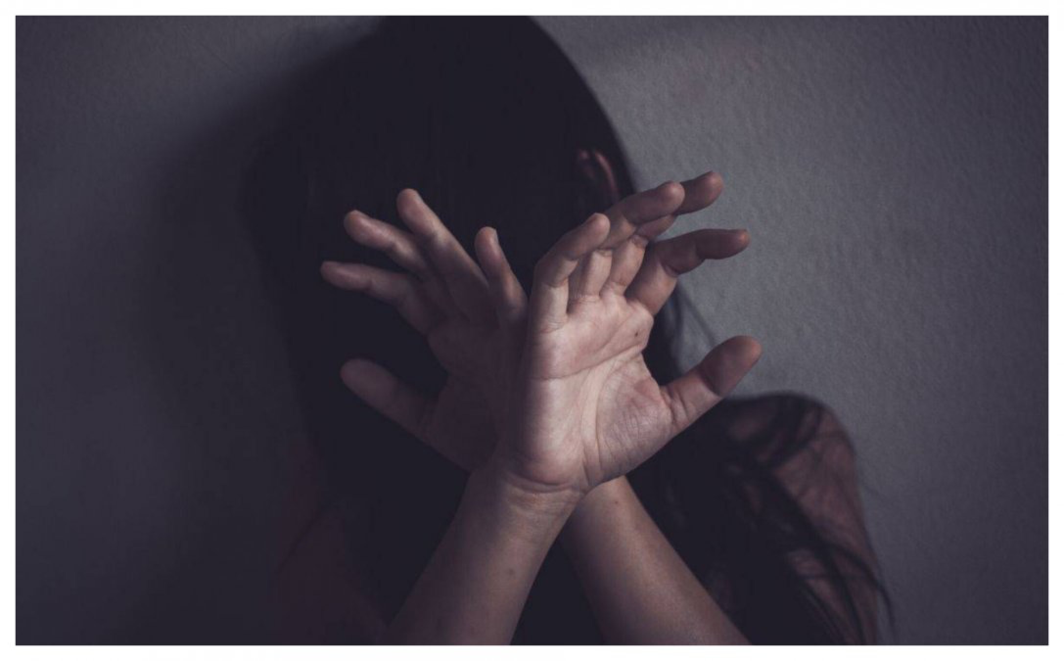 Golpeó a su pareja e intentó prenderla fuego rociando la casa con nafta